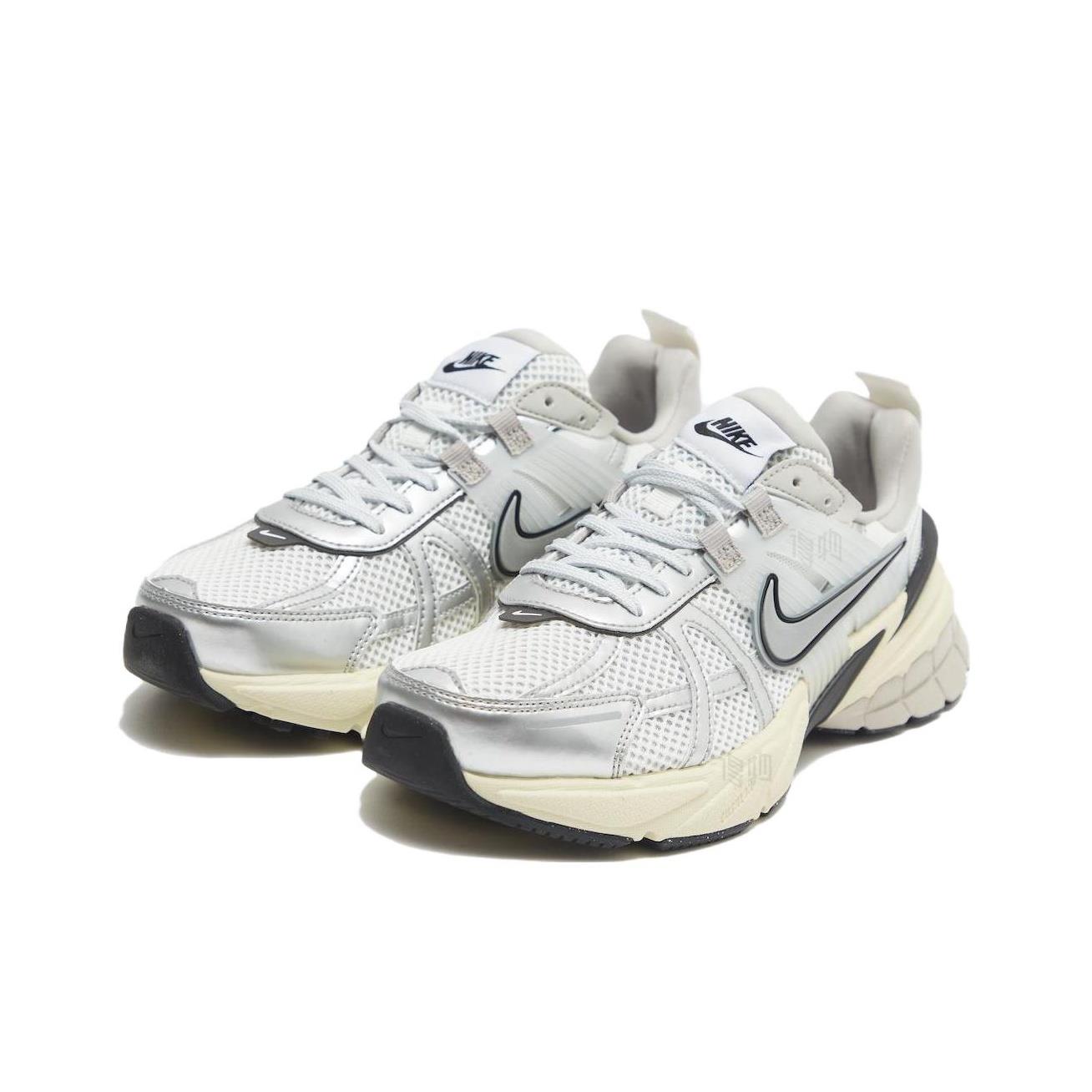 나이키 V2K 런 스타일리시한 밝은 색상, 편안한 통기 - Women Shoes Running Nike 리뷰 및 가격